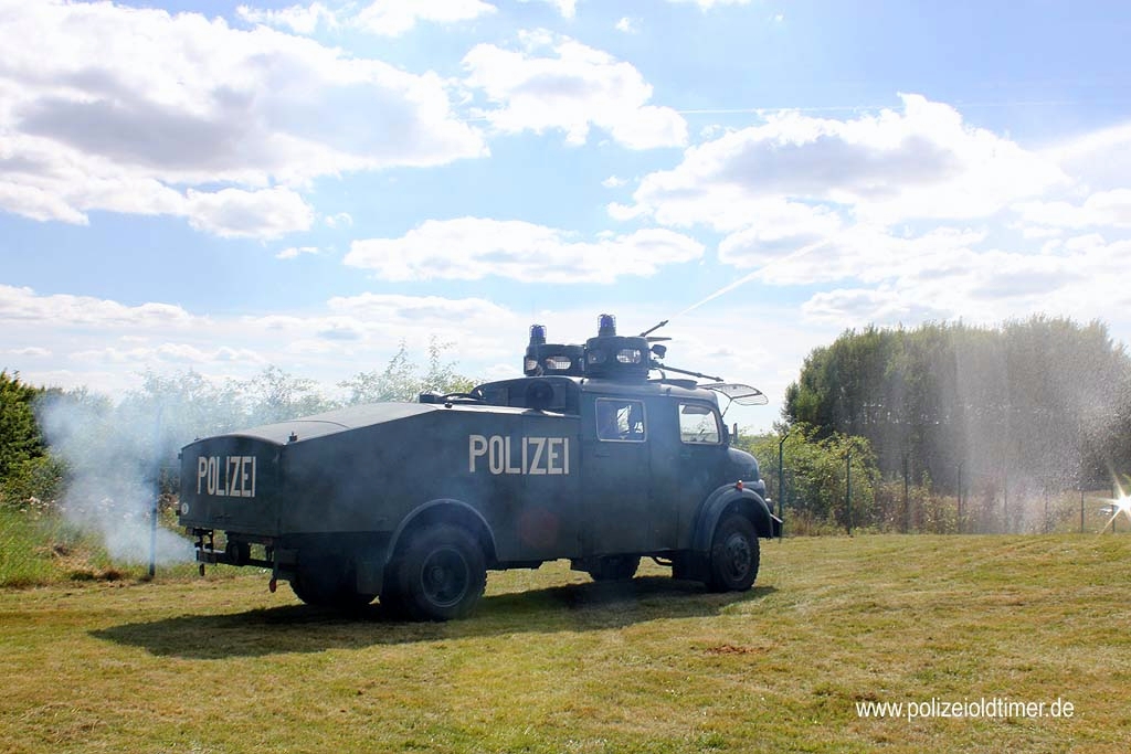 Sommerfest-Polizeioldtimer-Museum_2012 (299).jpg